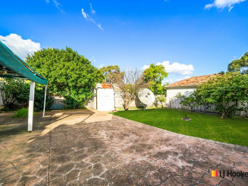 25 Warwick Rd, Merrylands NSW 2160