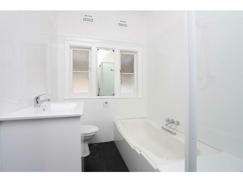 140 Ringrose Ave, Greystanes NSW 2145