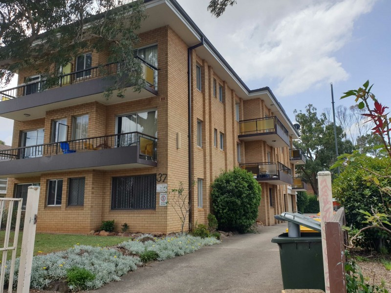 Unit 6/37 Calliope Street, Guildford NSW 2161
