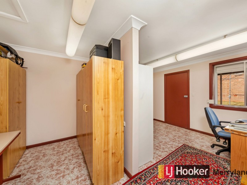 27 Locksley Ave, Merrylands NSW 2160