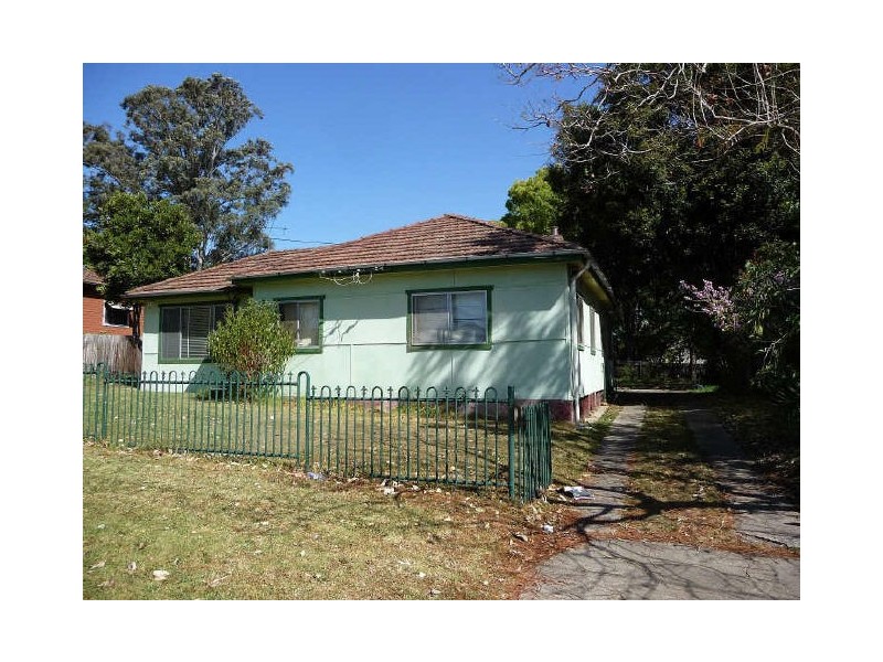 8 Albert Street, Guildford NSW 2161