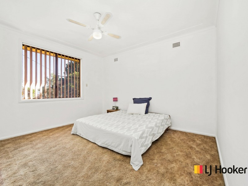 13 Karani Ave, Guildford NSW 2161