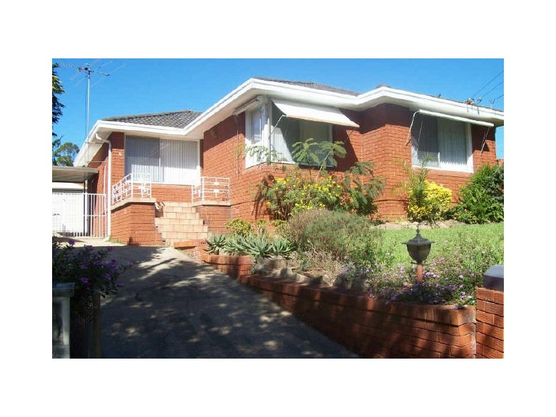 16 Oak Street, Greystanes NSW 2145