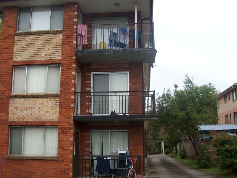 6/40 Treves street, Merrylands NSW 2160