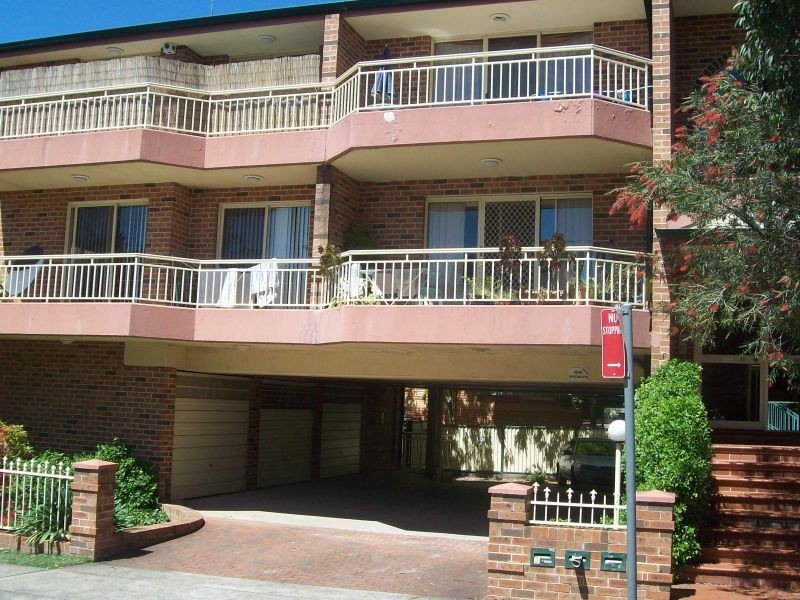 1/18 Chetwynd Rd, Merrylands NSW 2160