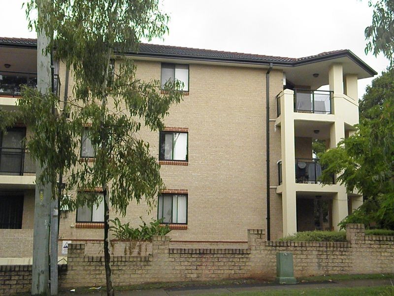 8/16-18 Newman Street, Merrylands NSW 2160