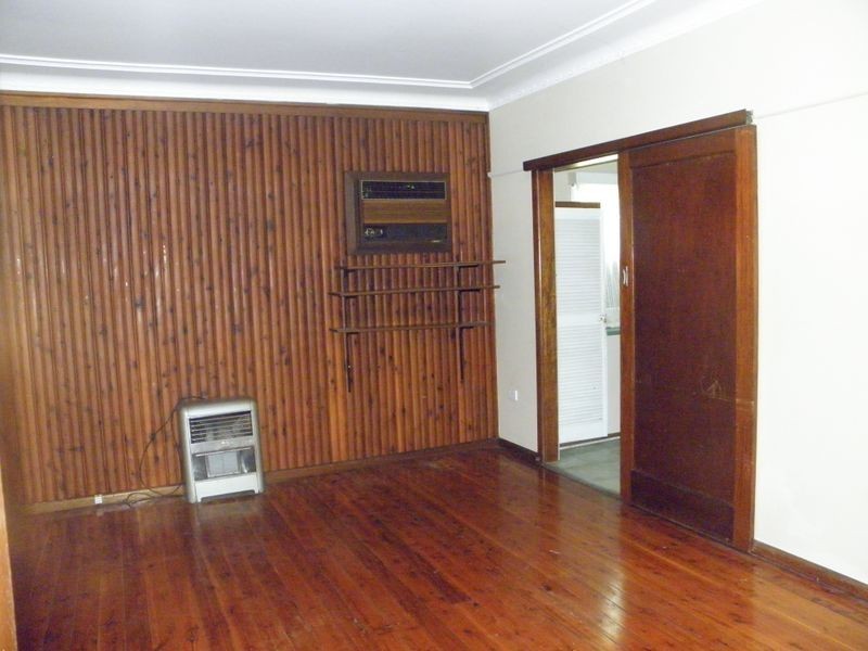 2a Cambridge Street, Merrylands NSW 2160