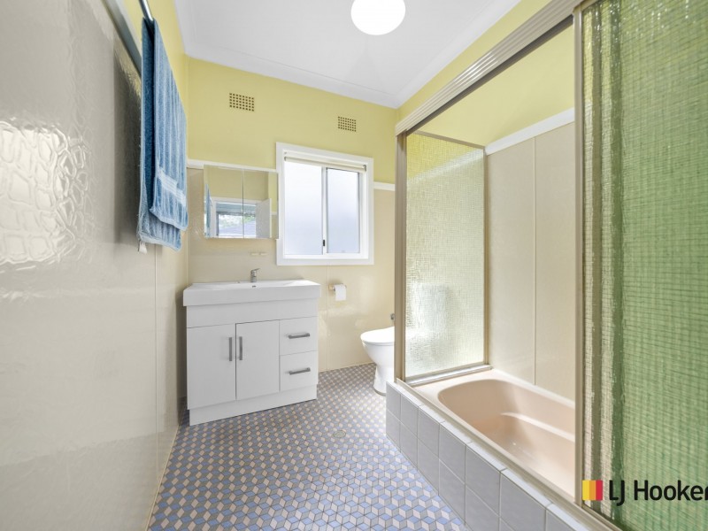 16 Maley Street, Guildford NSW 2161