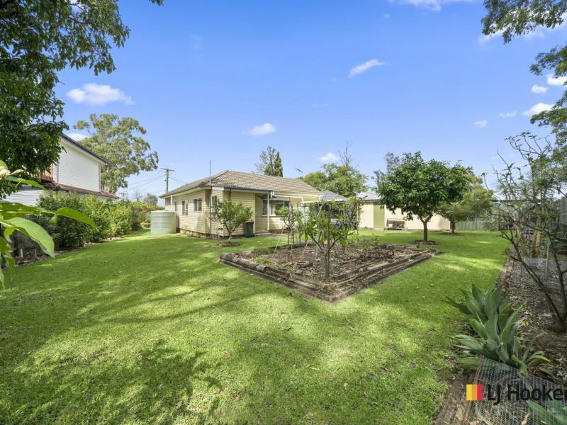 16 Maley Street, Guildford NSW 2161