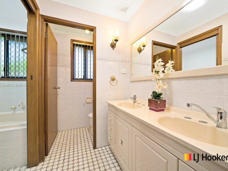 55 Sandra Street, Woodpark NSW 2164