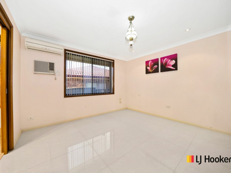 55 Sandra Street, Woodpark NSW 2164