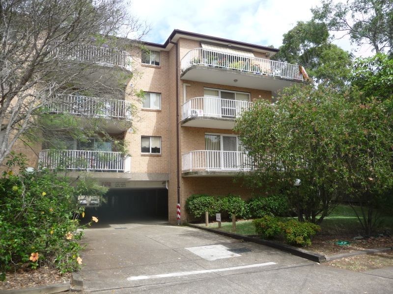 2/37 Memorial Ave, Merrylands NSW 2160