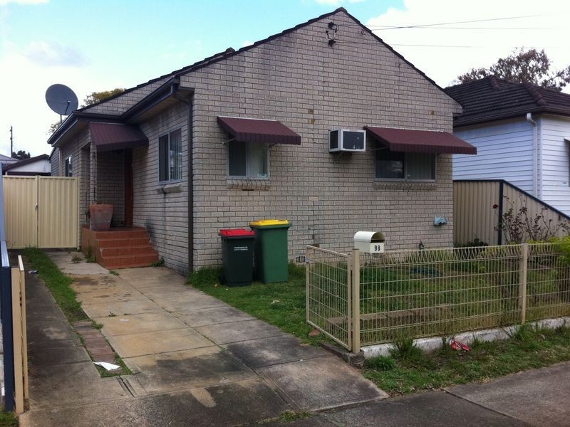 98 Farnell Street, Merrylands NSW 2160