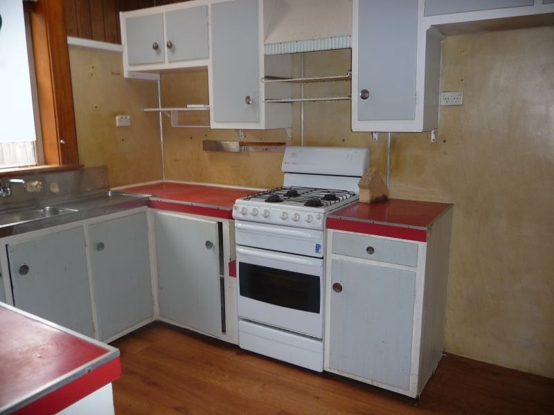 8 Locksley Ave, Merrylands NSW 2160