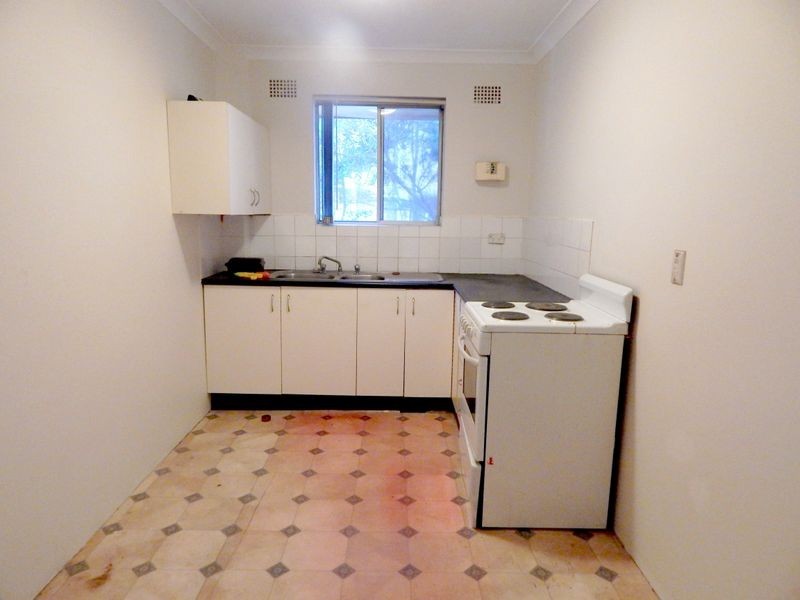 4/3 Birmingham Street, Merrylands NSW 2160