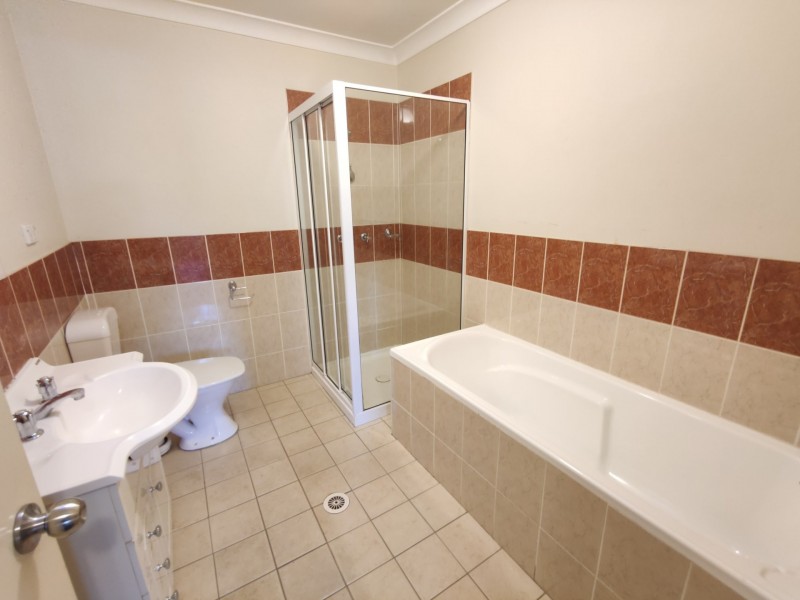 2/38 Blenheim Avenue, Rooty Hill NSW 2766