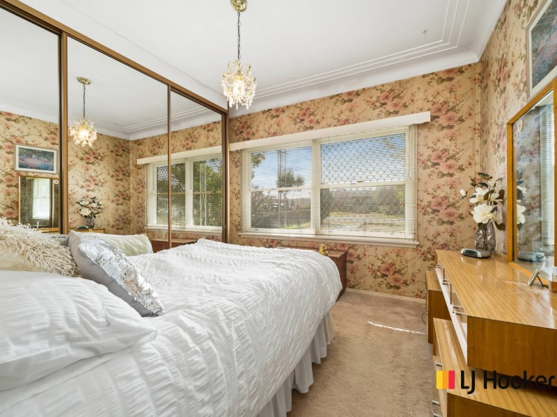 4 Edna Ave, Toongabbie NSW 2146