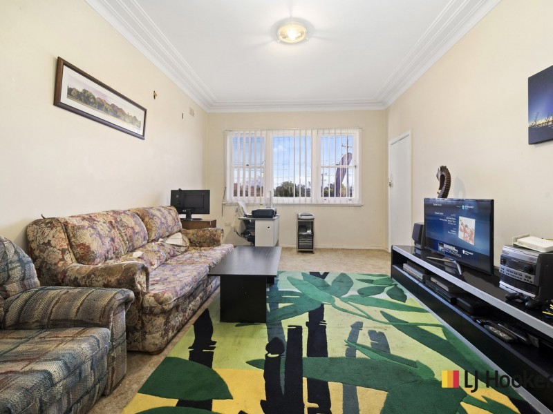 8 Meakin Street, Merrylands NSW 2160