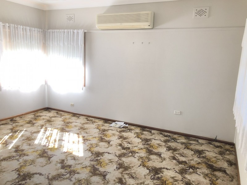 5 Lowana Avenue, Merrylands NSW 2160