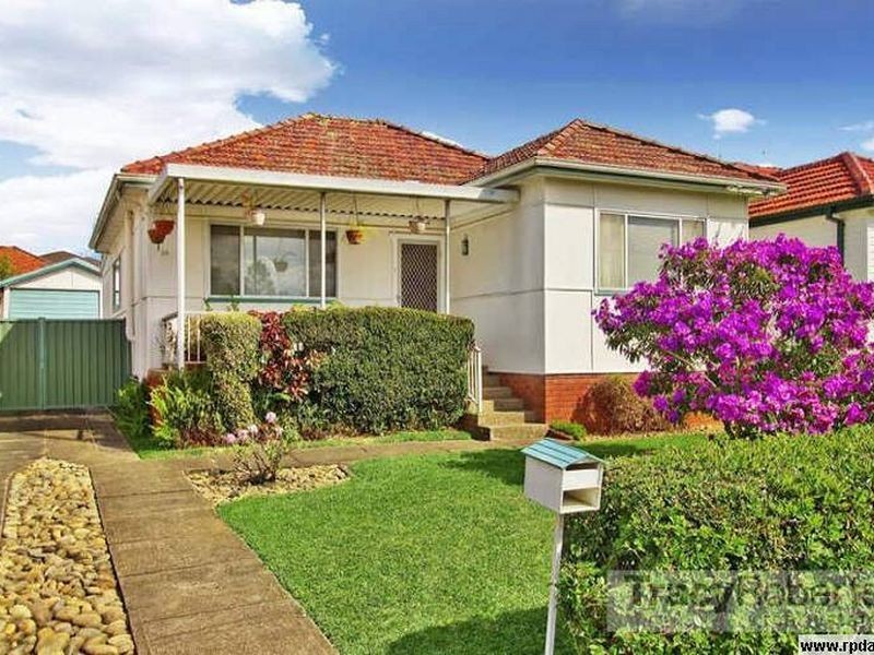 26 Gloucester Ave, Merrylands NSW 2160