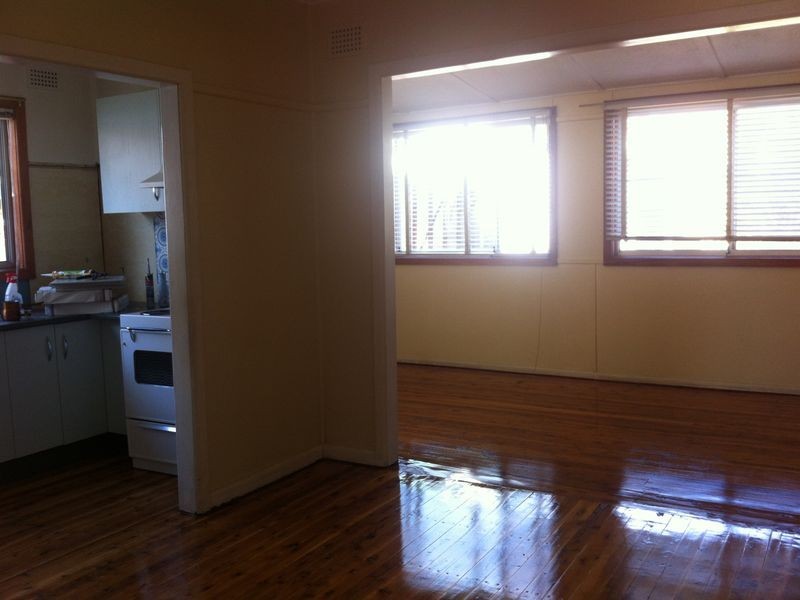 26 Gloucester Ave, Merrylands NSW 2160