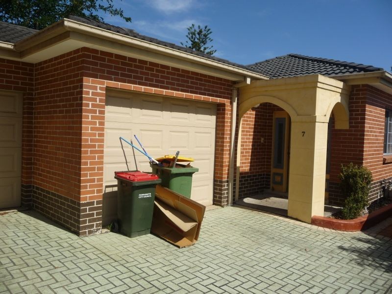 7/126-128 John Street, Merrylands NSW 2160