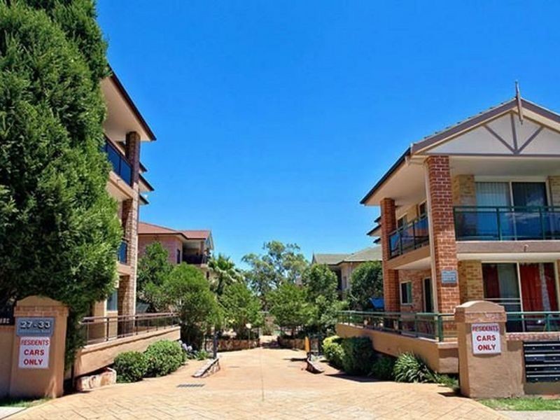 24/27-33 Addlestone Rd, Merrylands NSW 2160