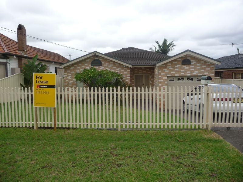 4 Robertson St, Guildford West NSW 2161