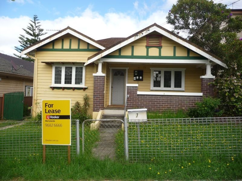 7 Henderson St, Merrylands NSW 2160