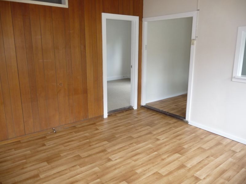 7 Henderson St, Merrylands NSW 2160