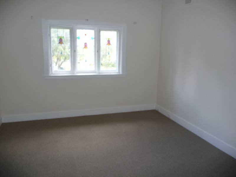 7 Henderson St, Merrylands NSW 2160