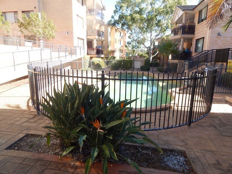 40/27-33 Addlestone Rd, Merrylands NSW 2160