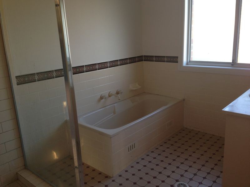 30 Irrigation Rd, South Wentworthville NSW 2145