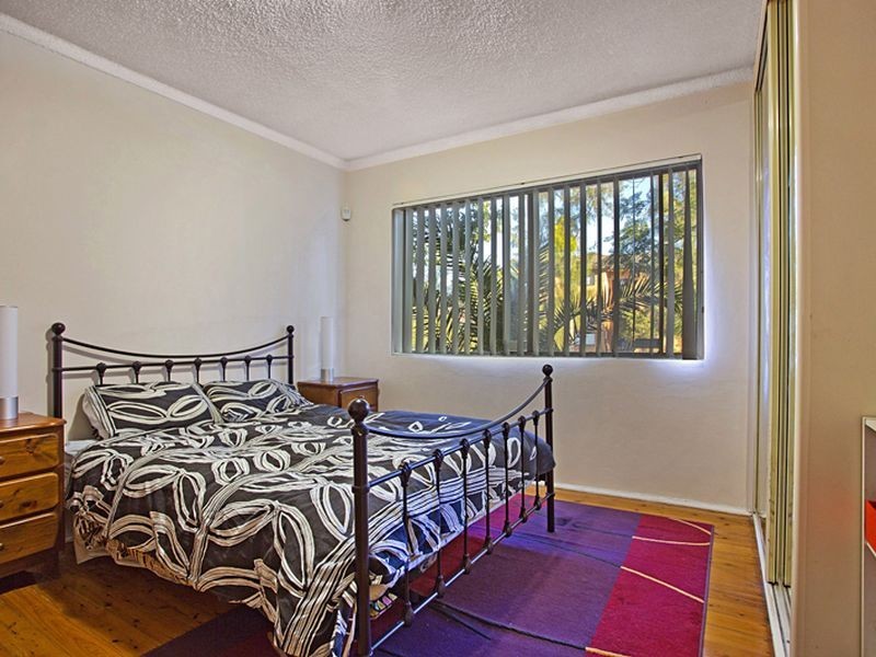 2/15 Todd St, Merrylands West NSW 2160