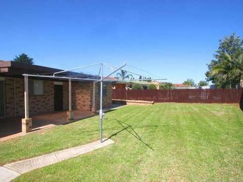 5 Chatres Street, St Clair NSW 2759