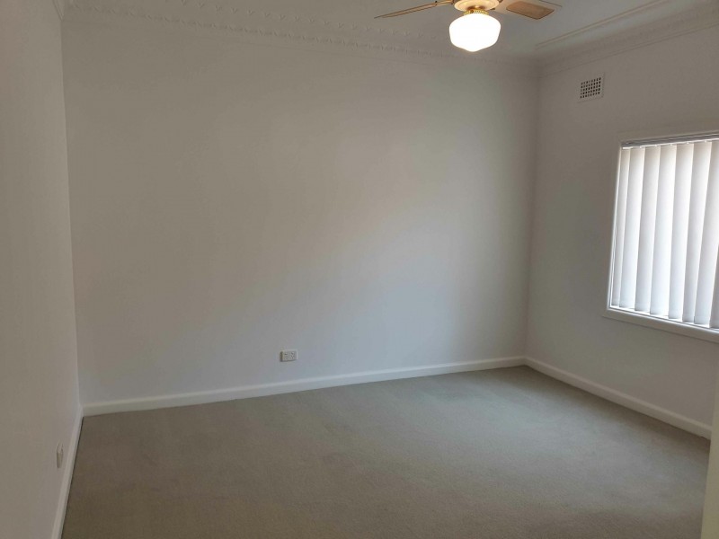 129 Hawksview St, Merrylands NSW 2160