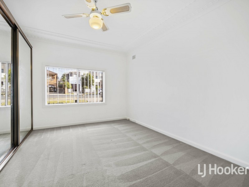129 Hawksview St, Merrylands NSW 2160