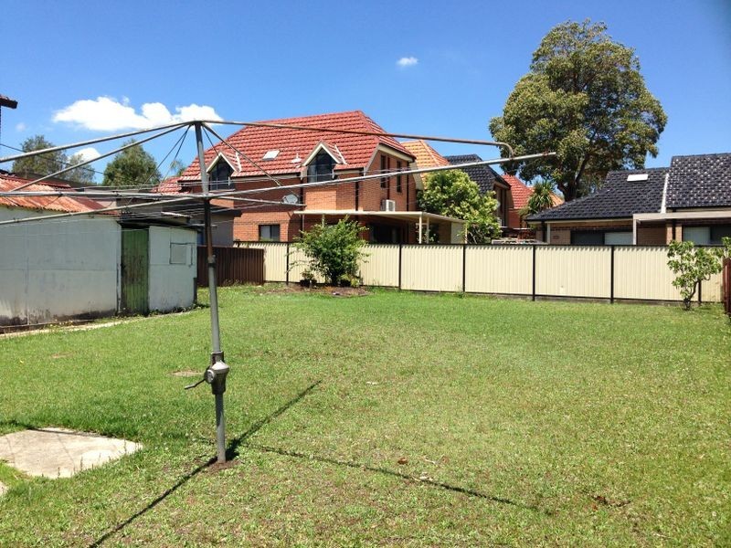 376 Merrylands Rd, Merrylands NSW 2160