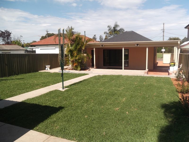 82 Robertson Street, Guildford NSW 2161