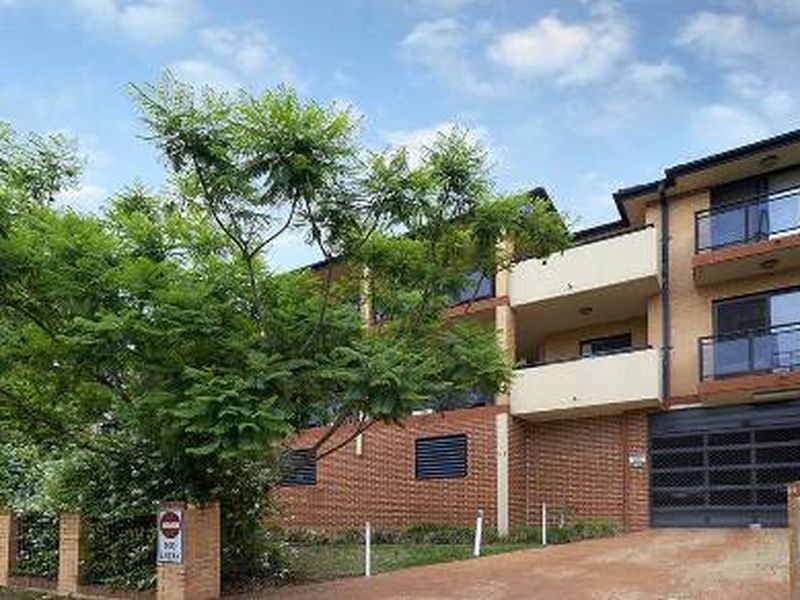 13/4-6 Treves St, Merrylands NSW 2160