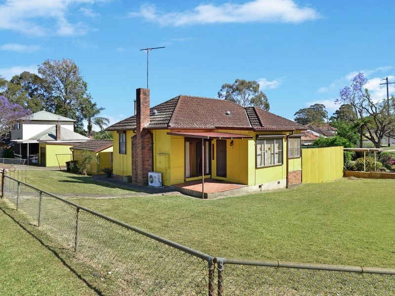 2 Clack Rd, Chester Hill NSW 2162