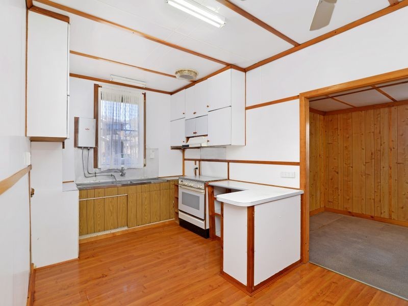 2 Clack Rd, Chester Hill NSW 2162