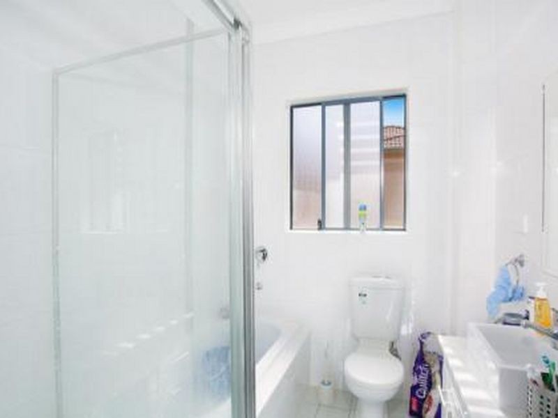12/38-40 Memorial Avenue, Merrylands NSW 2160