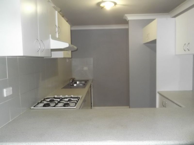 8/13 Oxford Street, Merrylands NSW 2160