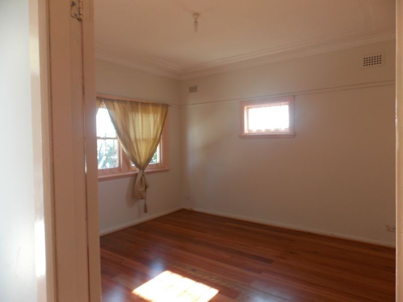 319 Woodville Rd, Guildford NSW 2161