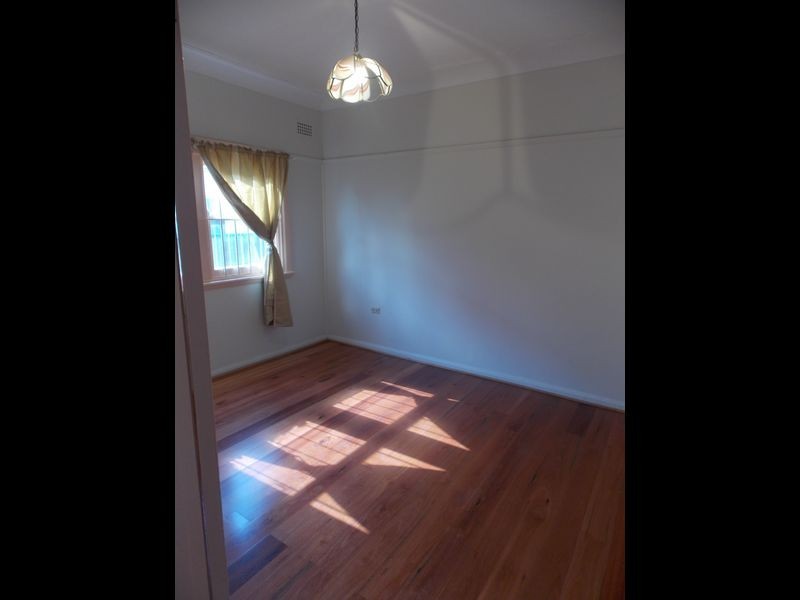 319 Woodville Rd, Guildford NSW 2161