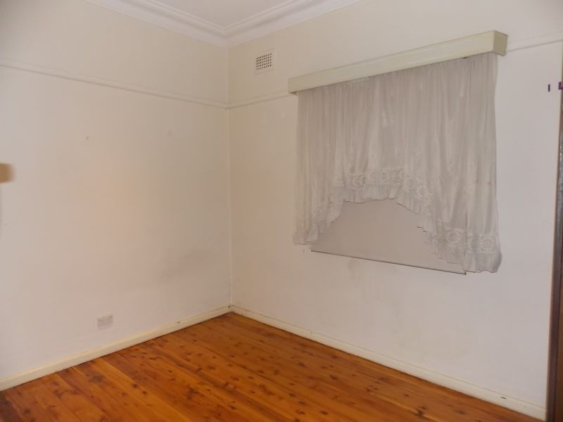 17 Gough Ave, Chester Hill NSW 2162