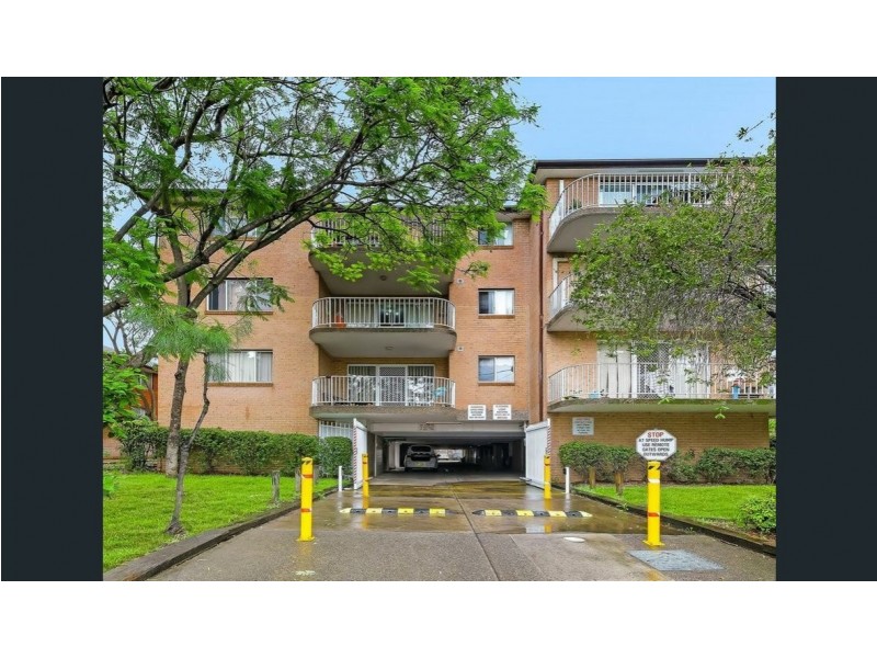 8/37-39 Memorial Avenue, Merrylands NSW 2160