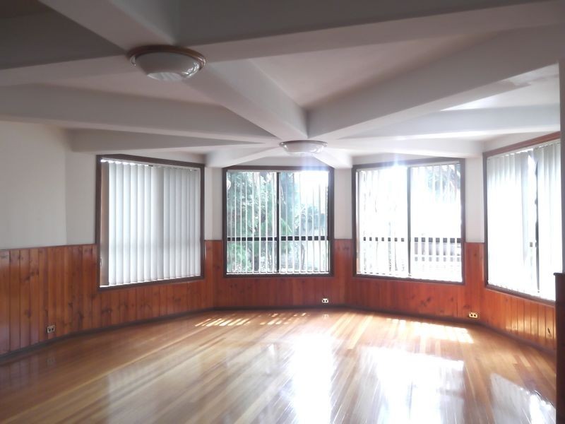 73 Burnett St, Merrylands NSW 2160