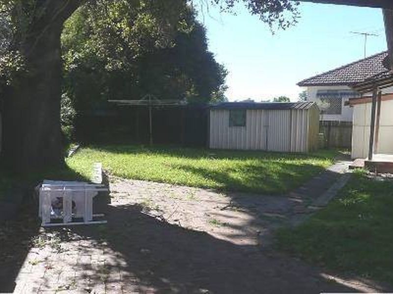 87 Military Rd, Guildford NSW 2161